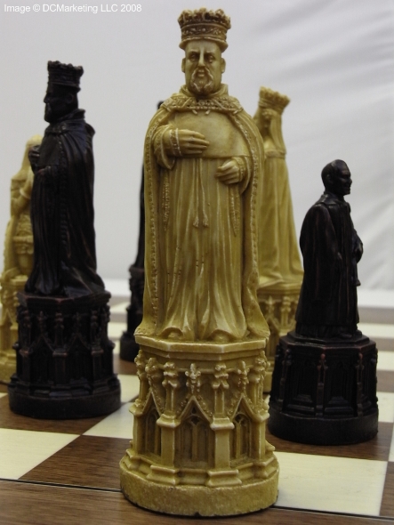 Canterbury Cathedral Plain Theme Chess Set